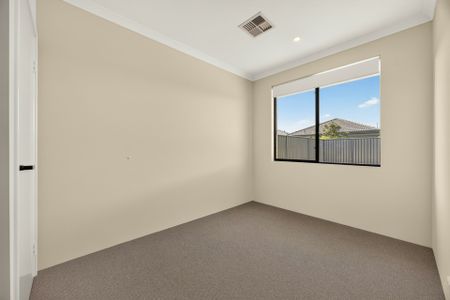 Airconditioned Four-Bedroom Brand New Home! - Photo 4