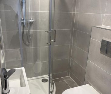 1 bedroom in a house share to rent - Photo 4