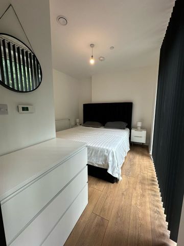 2 Bed Flat, Mahindra Way, E6 - Photo 5