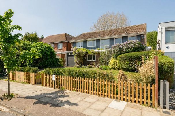 5 bedroom detached house to rent - Photo 1