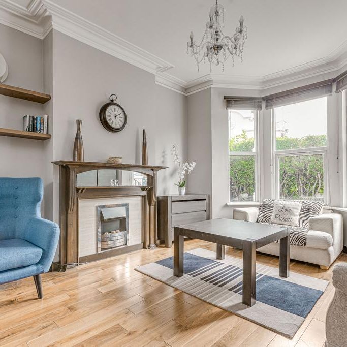4 bedroom terraced house to rent - Photo 1