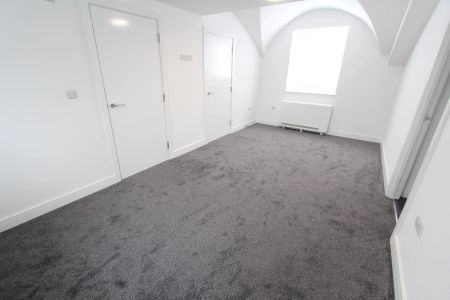 Flat 1 102 Chaucer Close, Sheffield, S5 - Photo 4