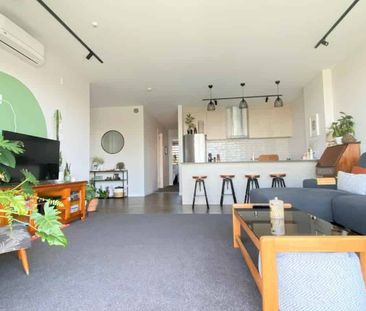 Pet friendly 2 bedroom apartment with extra study nook and gated ca... - Photo 1