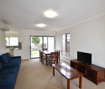 BREAK LEASE:: UNFURNISHED TOWNHOUSE IN RESORT STYLE COMPLEX&mldr; P... - Photo 3