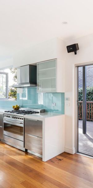 128 Corunna Road - Photo 2