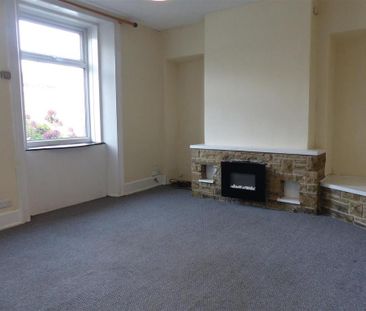 2 bedroom end of terrace house to rent - Photo 2