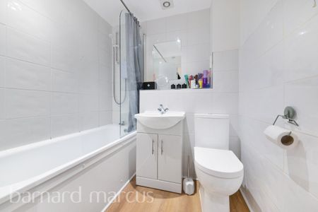 Heathfield Drive, MITCHAM - Photo 4