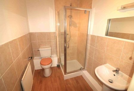 2 bedroom flat to rent - Photo 5