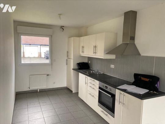 Allennes les Marais, maison de 87m2, cuisine équipée, 3 chambres, jardin, garage. Dispo .Loyer:1000€ - Photo 1