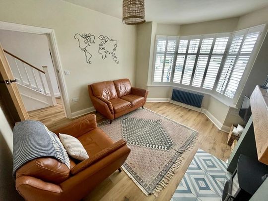 4 Bed Semi-Detached House, Causeway Head Road, S17 - Photo 1