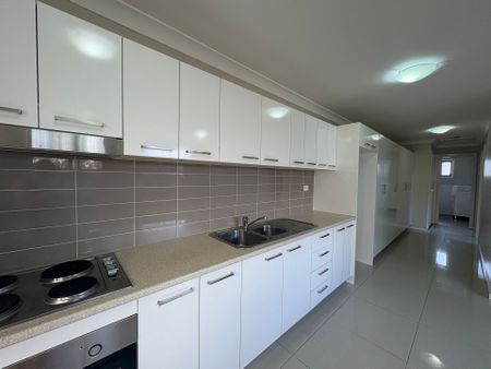 Modern 2-Bedroom Granny Flat in Prime St Marys Location - Photo 4