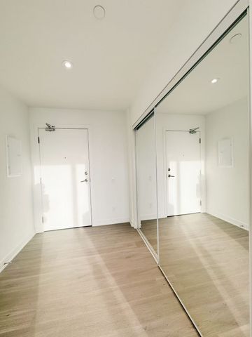 For Lease - 8 Wellesley Street Unit# 5811, Toronto, Ontario - Photo 2