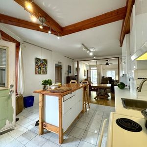 Villeray - Superbe 4 1/2 Meubé + Cour - Photo 2
