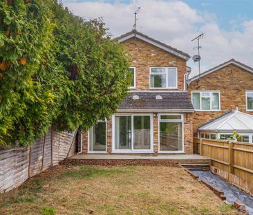 4 bedroom terraced house to rent - Photo 5