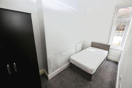 7 bedroom terraced house to rent - Photo 3