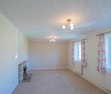 3 bedroom detached bungalow to rent - Photo 1
