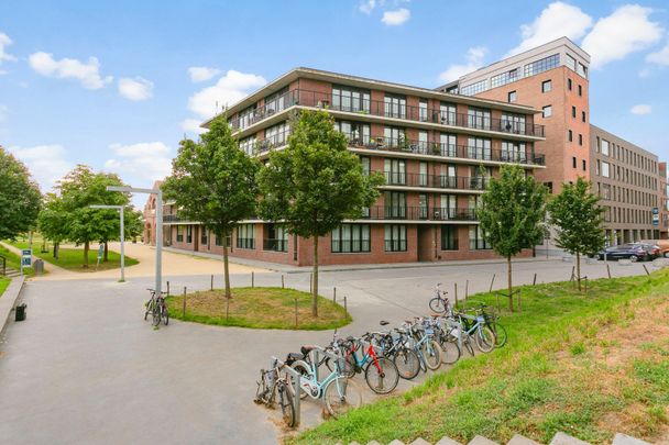 Gemeubeld hoekappartement met terrassen te huur voor 1 jaar – inclusief parking en fietsenstalling - Foto 1