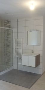 Location Appartement 4 pièces 90m² LA FLECHE 72200 - Photo 4