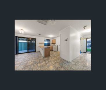 Warm, Welcoming & Wonderfully Located! with Solar - Photo 3