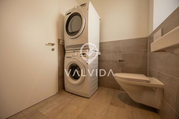 Wohnen mit Weitblick - moderne 2.5-Zimmer-Attikawohnung in den Leuker Rebbergen - Photo 1