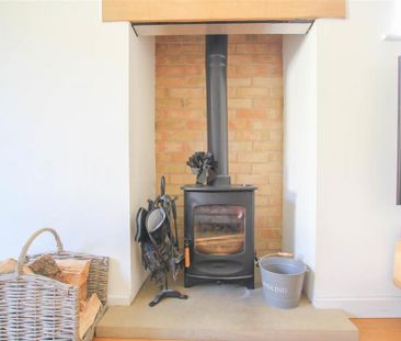 4 bedroom detached house to rent - Photo 5