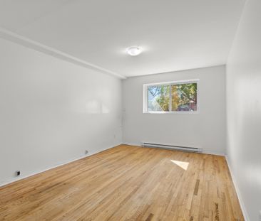 234 Rue de Pierrefontaine, #5 - Photo 2