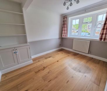 34 Claydon Road, Woking - 4 bedrooms Property for lettings - Seymours - Photo 1