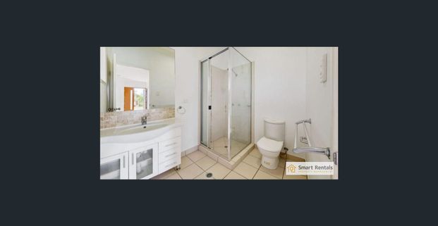 Modern Living in Mount Louisa - Photo 1