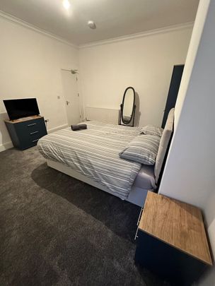 Room in a Shared House, Laird Street, CH41 - Photo 1