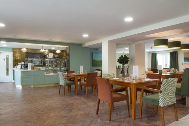 2 bedroom retirement property to rent - Photo 1