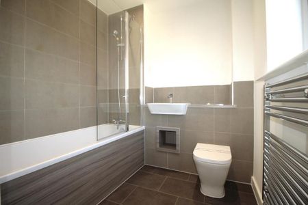 3 bedroom detached house to rent - Photo 4