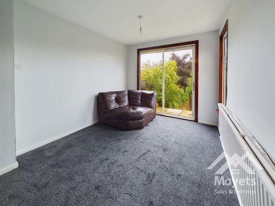 4 bedroom semi-detached house to rent - Photo 1