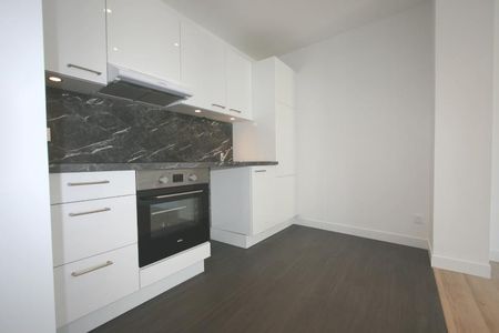 Location Appartement 2 pièces 42m² ANNECY 74000 - Photo 4