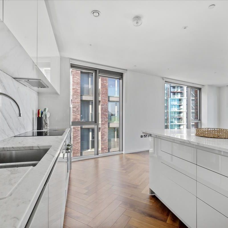 Ambassador Building 5 New Union Square, SW11, London - Photo 1