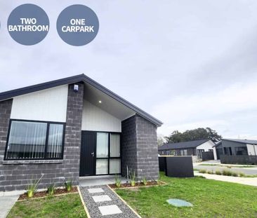 Seamless IndoorÃ¢ÂÂOutdoor Living - Photo 4