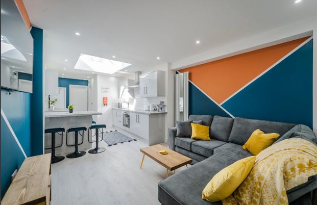 Winchester Street Room 3 - Photo 1