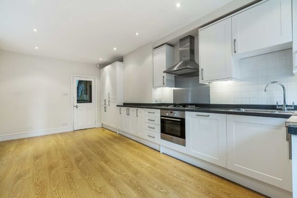 Lydon Road, London, SW4 - Photo 1