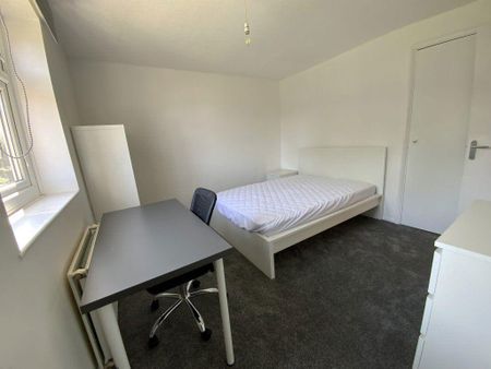 4 bedroom house to rent - Photo 5