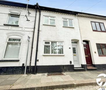 3 bedroom terraced house to rent - Photo 1