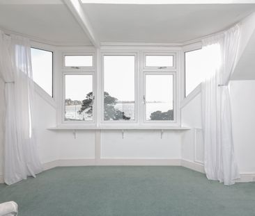 3 bed apartment to rent in Evening Hill Grange, 18 Alington Road, BH14 - Photo 1