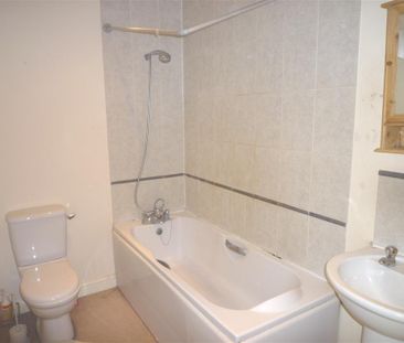 Peterhouse Close - Photo 5