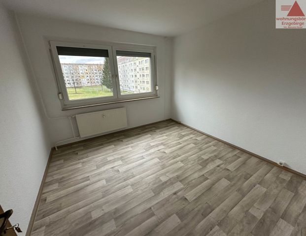 3-Raum Wohnung mit Balkon und Einbauküche! - Photo 1