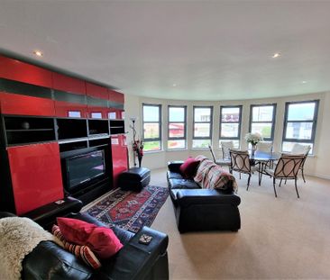 3 bedroom flat to rent - Photo 4