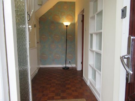 3 bedroom semi-detached house to rent - Photo 4