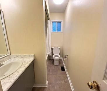 For Lease - 1050 Bristol Road Unit# 103, Mississauga, Ontario - Photo 1