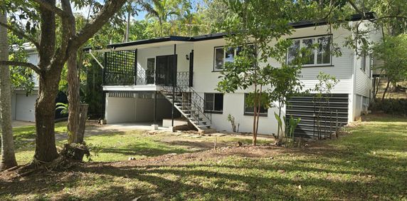 PRIME LOCATION NEAR BOTANIC GARDEN - Photo 2