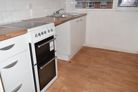 2 bedroom flat to rent - Photo 4