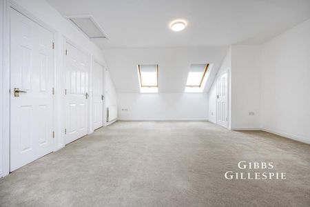 4 bedroom detached house to rent - Photo 2