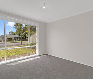 WELL-PRESENTED FAMILY HOME IN A QUIET LEAFY LOCATION - Photo 4