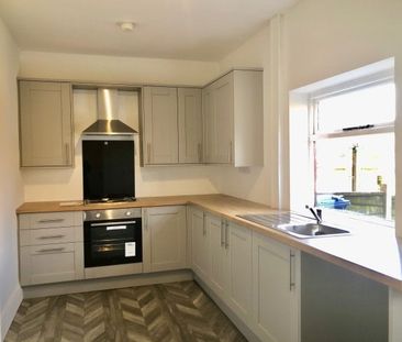 Cowling Lane, Leyland - Photo 2